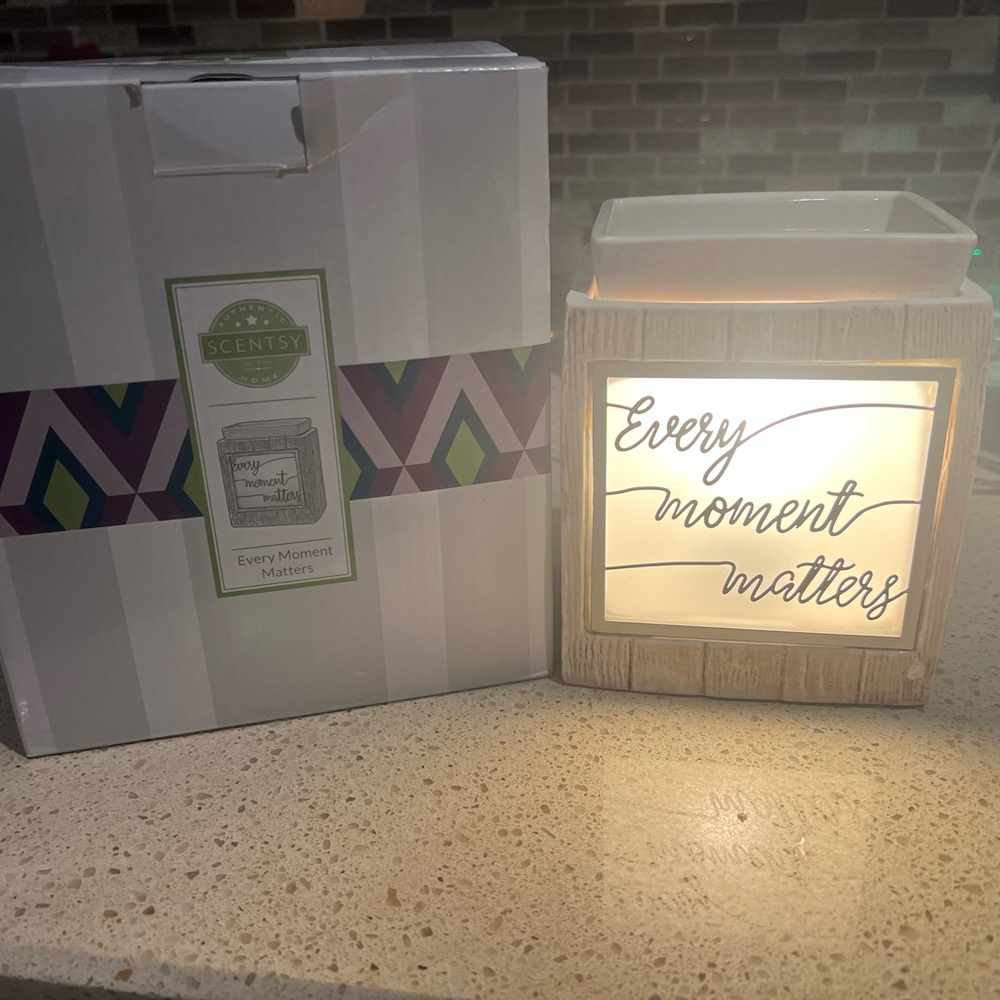 Scentsy Cream Candle Holder Modern Design
